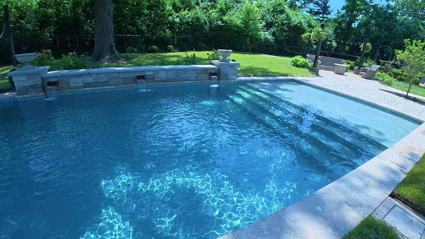 2025 Frontenac custom pool build