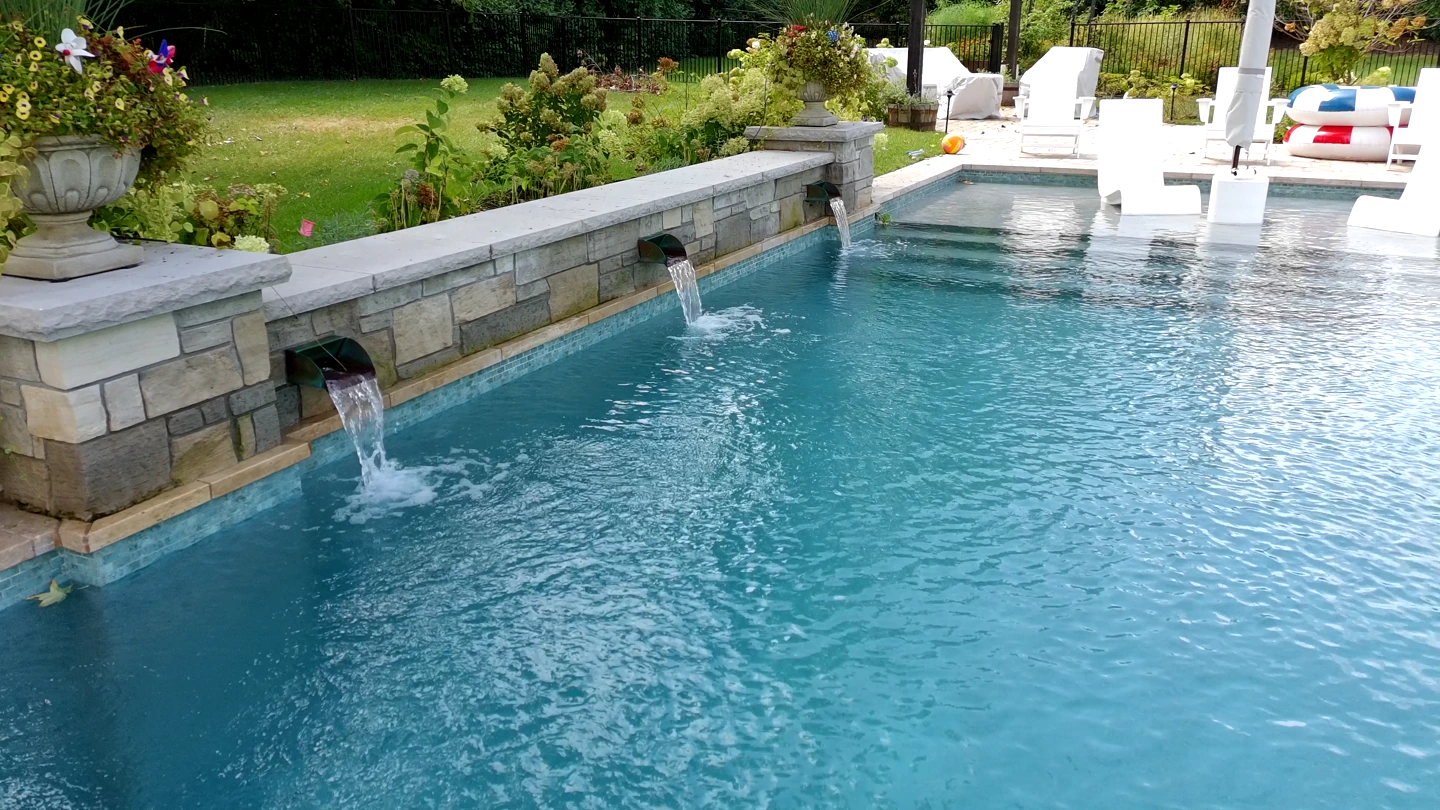 2025 Frontenac custom pool build